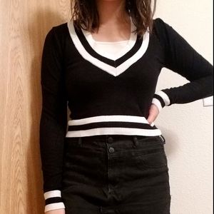 Black and White Forever 21 Long-Sleeved Crop Top